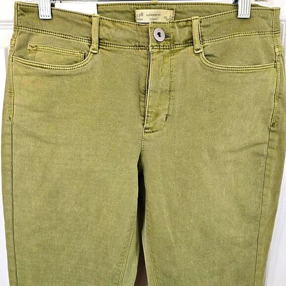 NWT J. Jill Cropped Light Olive Wash Capri Jeans with Raw Edge Hem, Size 6 - Picture 2 of 10